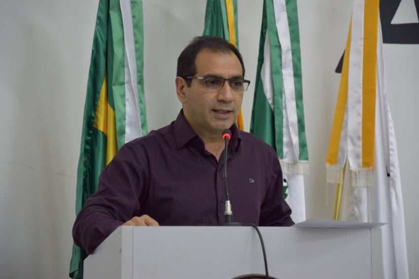 Vereador Divair propõe criação de Prêmio para trabalhos acadêmicos