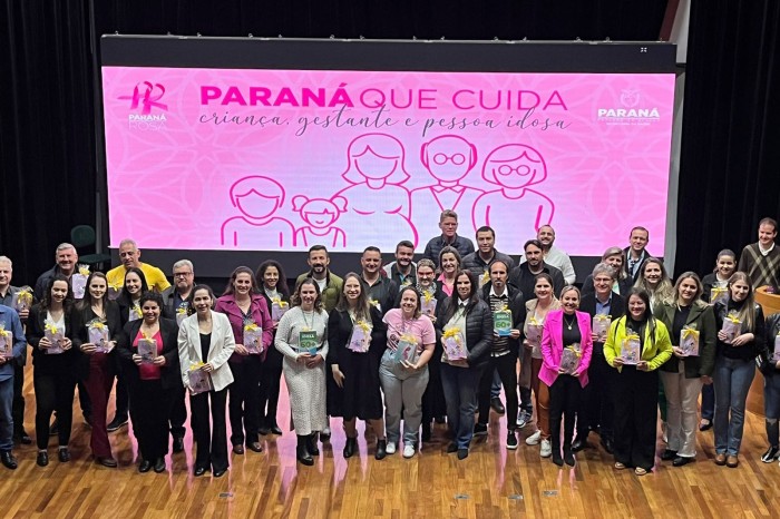 Governo lança caderneta de saúde do idoso e novas versões para as crianças e gestantes