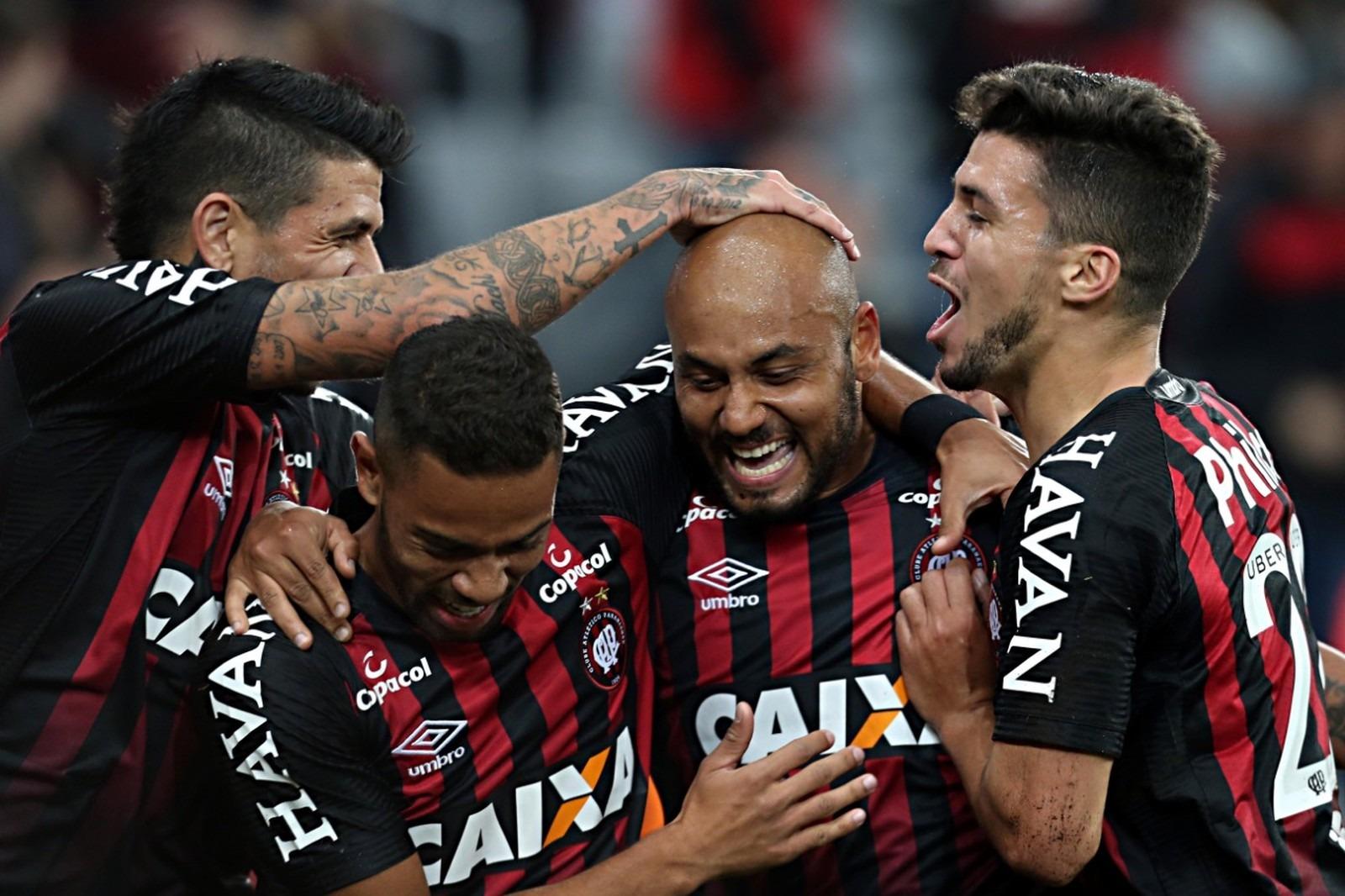 Sequência na Baixada faz Atlético buscar salto na tabela e se afastar do Z-4