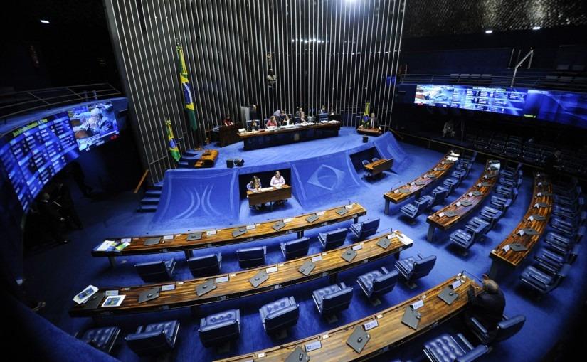 Eleitores votarão em dois candidatos ao Senado este ano