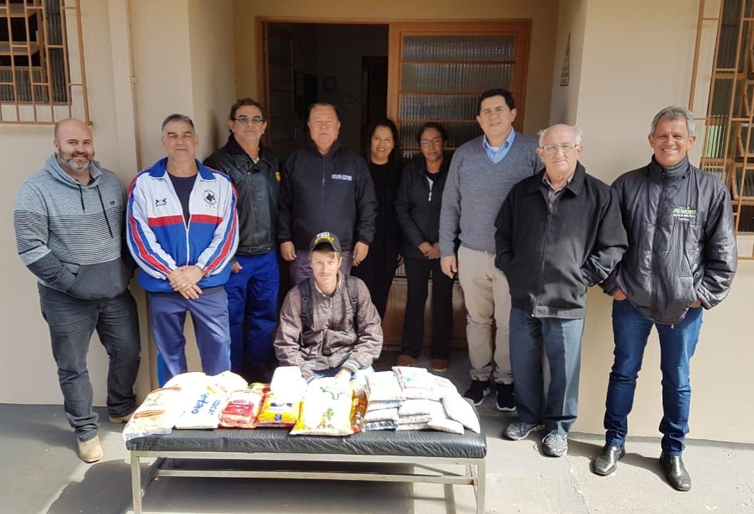 Country Club recebe campeonato de som e arrecada alimentos para APAE