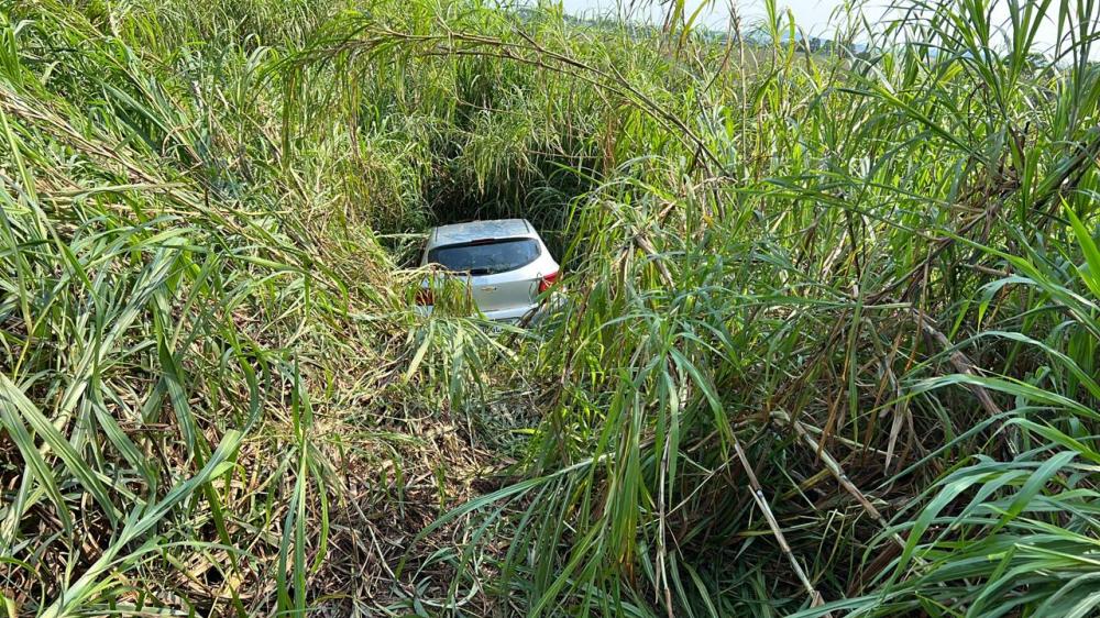 Carro sai da pista e motorista morre na PR-092
