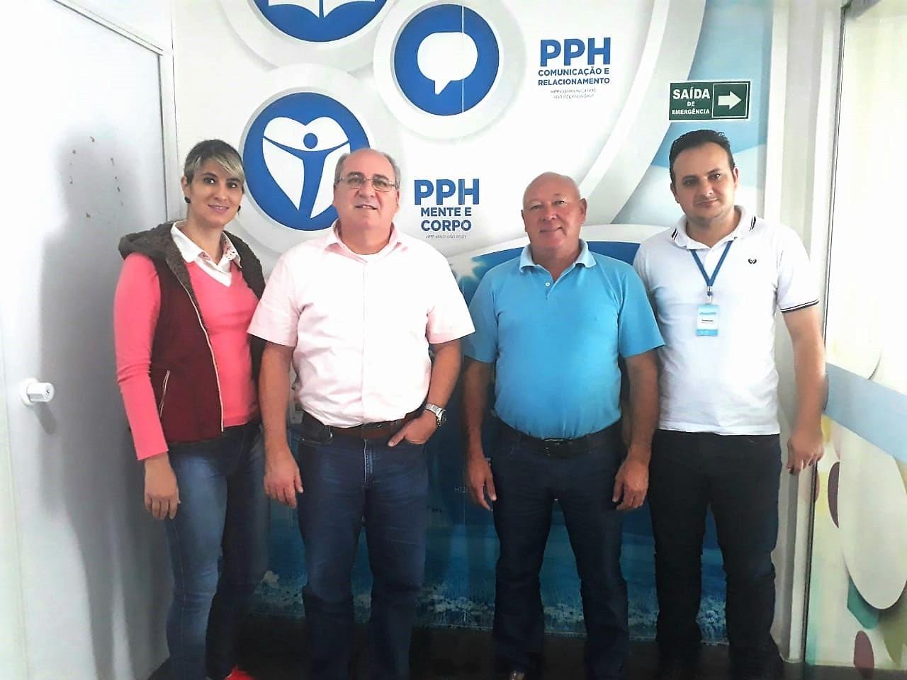 Prefeito de Japira solicita mais vagas de emprego para o município no Grupo Pioneiro