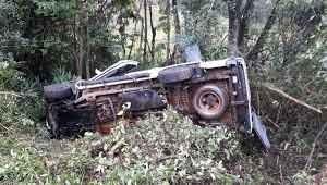 Viatura com dois policiais da Rotam capota na PR-092