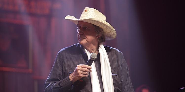 Após receber alta, Sérgio Reis retorna ao hospital e situação preocupa