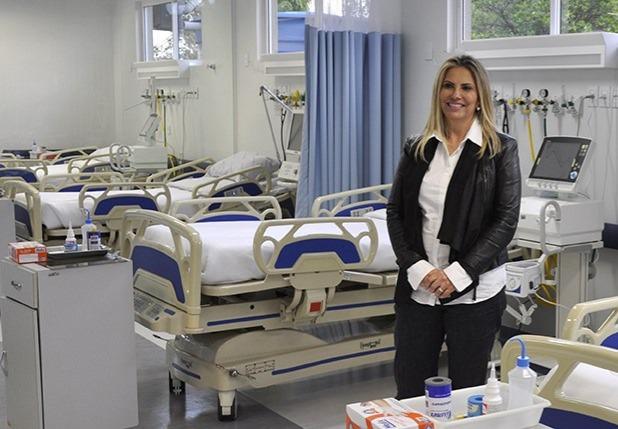 Cida vistoria obras de ampliação do Hospital Regional do Norte Pioneiro