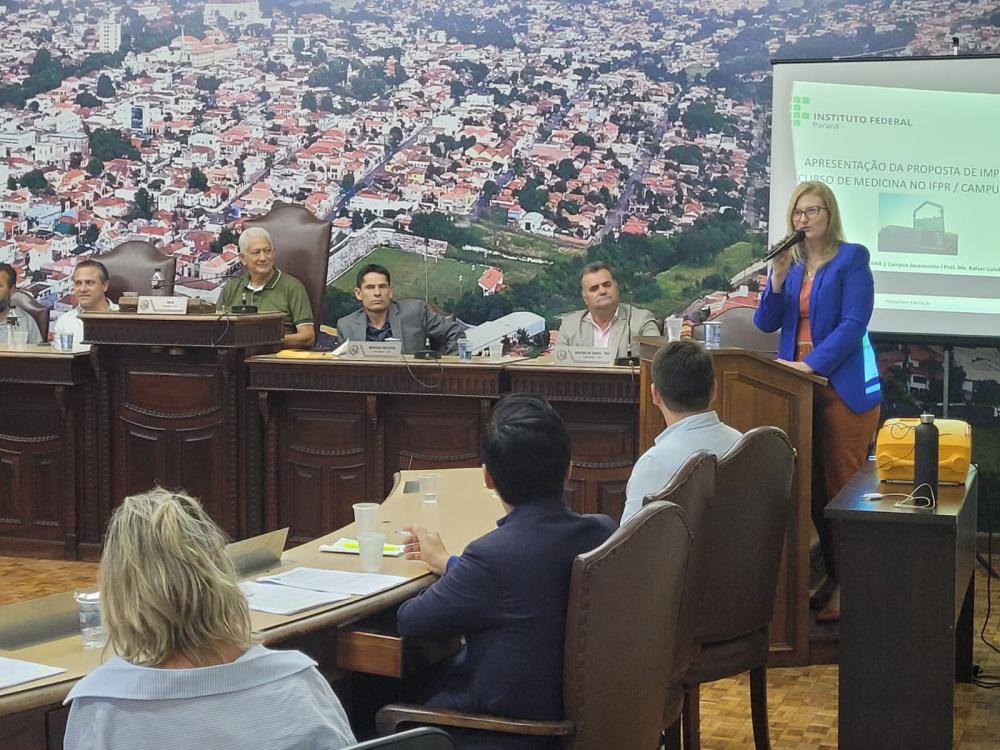 Grupos se mobilizam em busca do curso de Medicina para o Norte Pioneiro