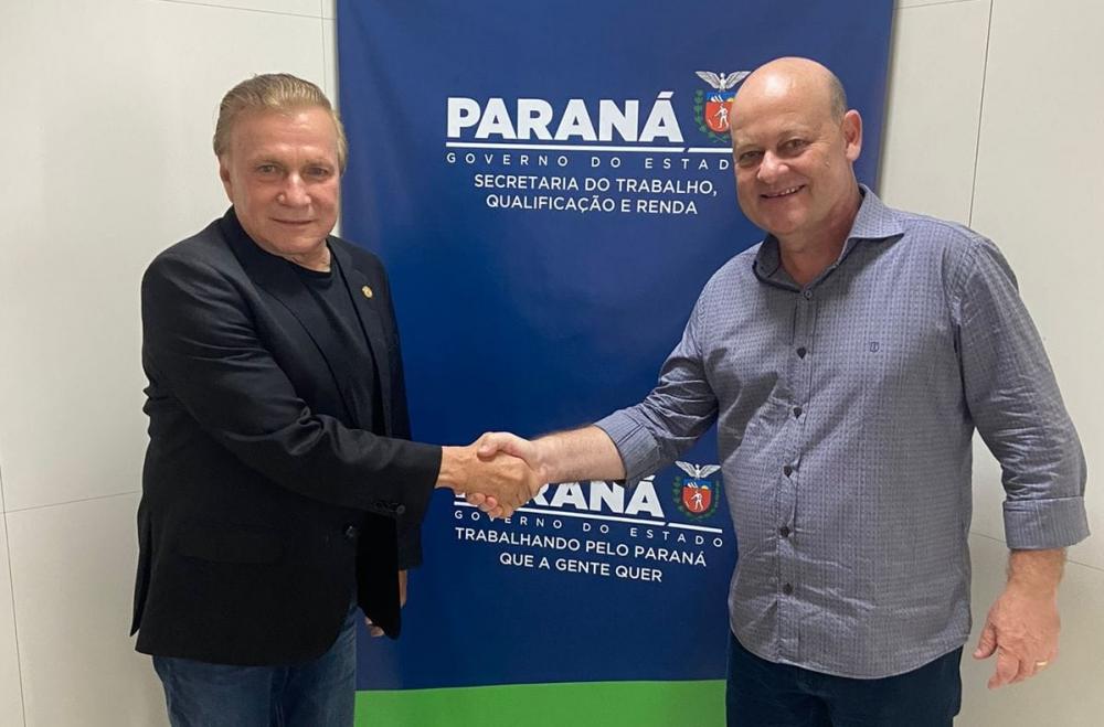 Dionísio visita secretarias do Estado em busca de recursos para Pinhalão