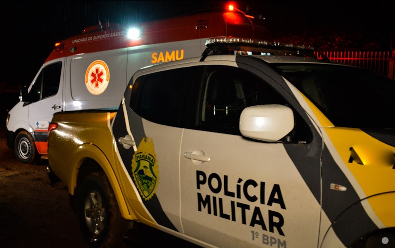 Mulher chega da missa e encontra o sogro morto no quintal