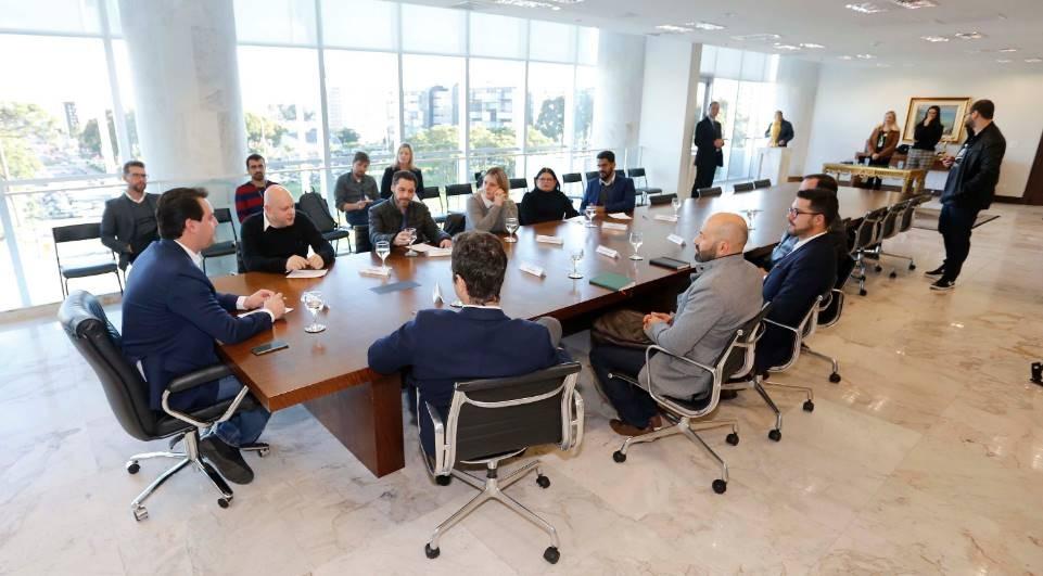 Governo e Fundação Lemann discutem parceria para rede de ensino