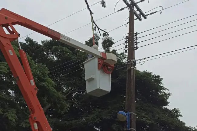 Temporal deixa parte de Siqueira Campos sem energia elétrica
