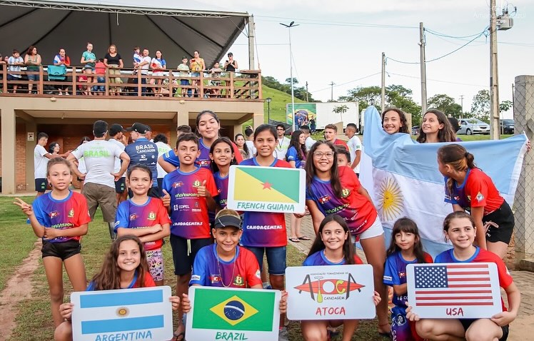 Atletas do Brasil e três países disputam Pan-americano de caiaque polo em Tomazina