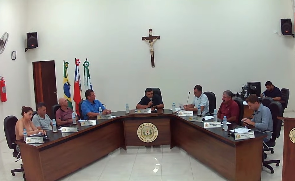 Sessão da Câmara de Tomazina é marcada por confusão entre jornalista e vereadores; veja o vídeo