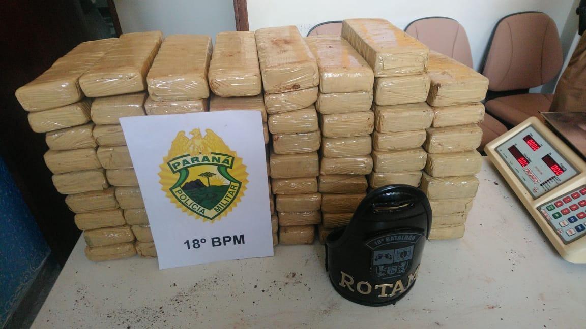 PM encontra 52 quilos de maconha em mata da região