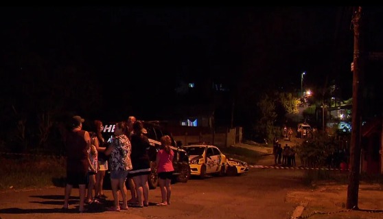 Jovem é morto com tiro na cabeça próximo a Colégio Estadual