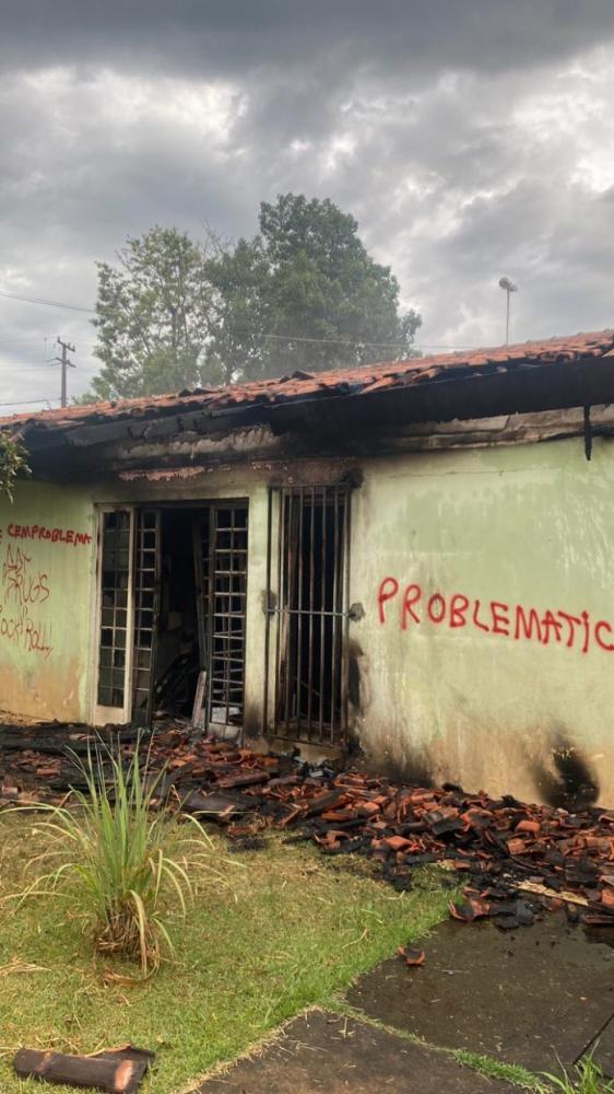 Homem é encontrado morto após incêndio em Arapoti