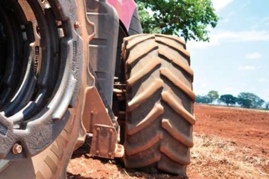 Família pede orações para menina de três anos atropelada por trator