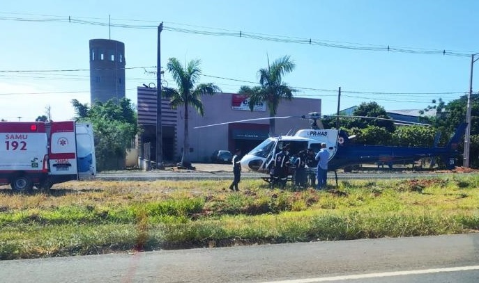 Acidente entre carro e moto deixa homem em estado grave na BR-153