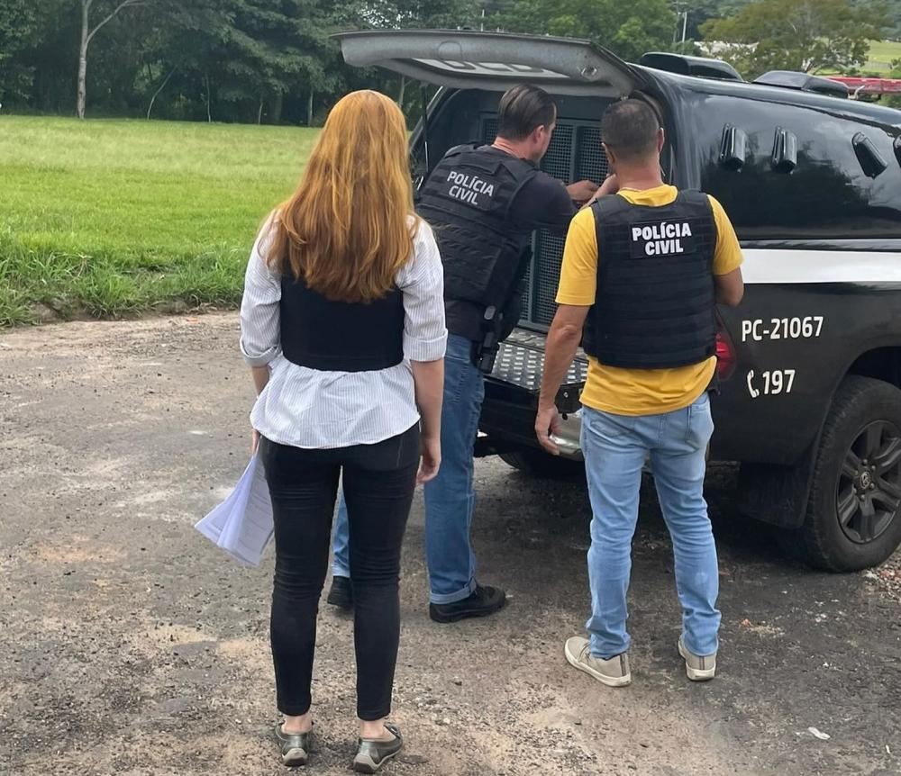 Homem é preso suspeito sequestrar e estuprar a ex-mulher