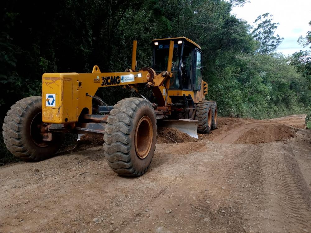 Prefeitura de Arapoti realiza a manutenção das estradas rurais