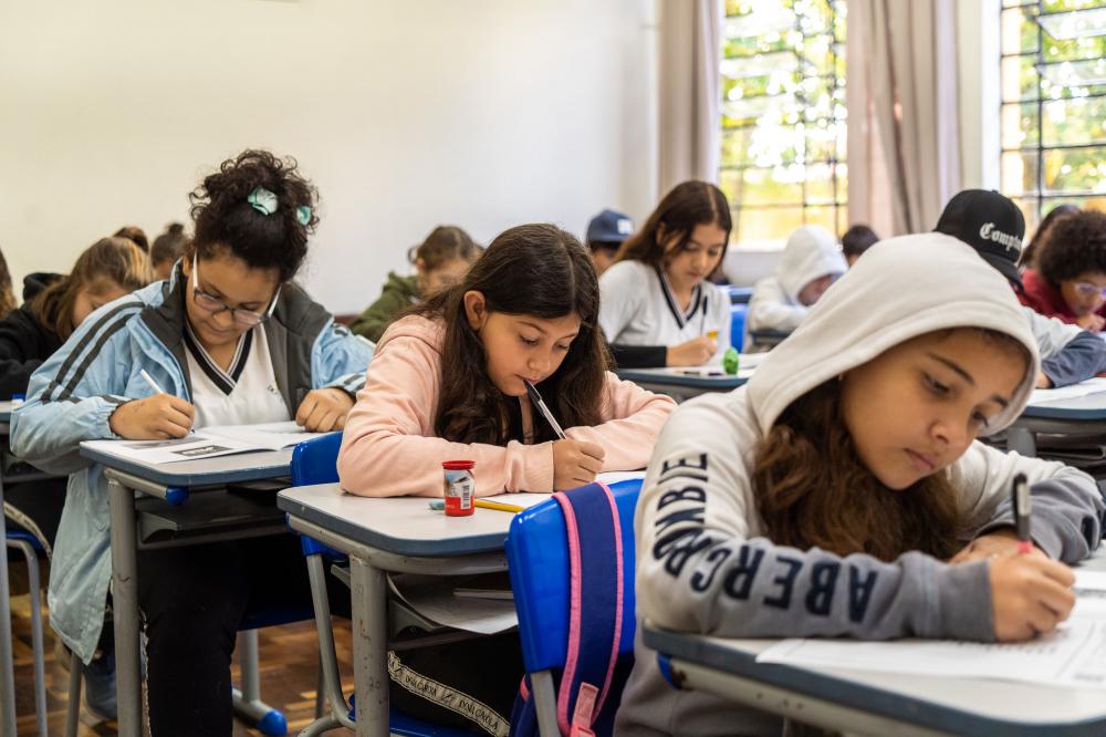 Quase um milhão de estudantes da Rede Estadual voltam as aulas hoje