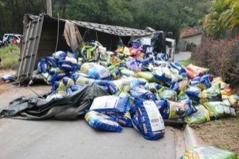 Motorista da região morre atropelado pelo próprio caminhão