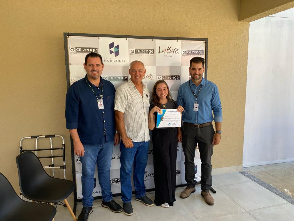 Governo do Estado ajuda moradores de Santo Antônio da Platina a conquistar a casa própria