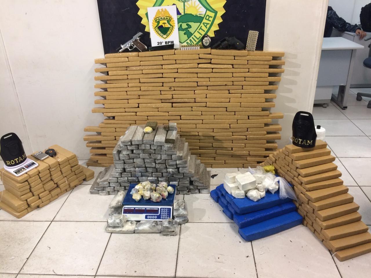 Mulher descobre traição e entrega namorado