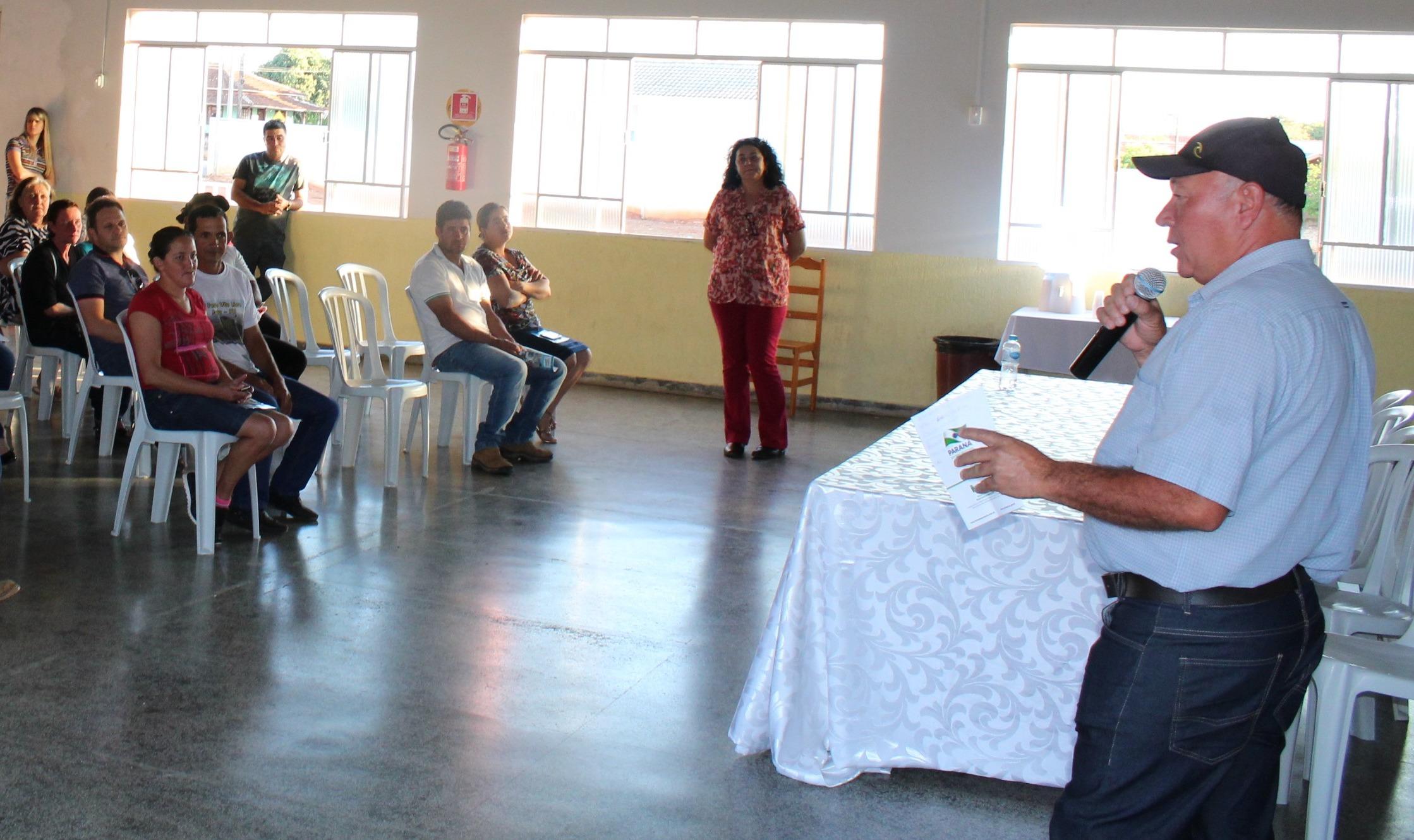 Japira realiza reunião para regularização fundiária