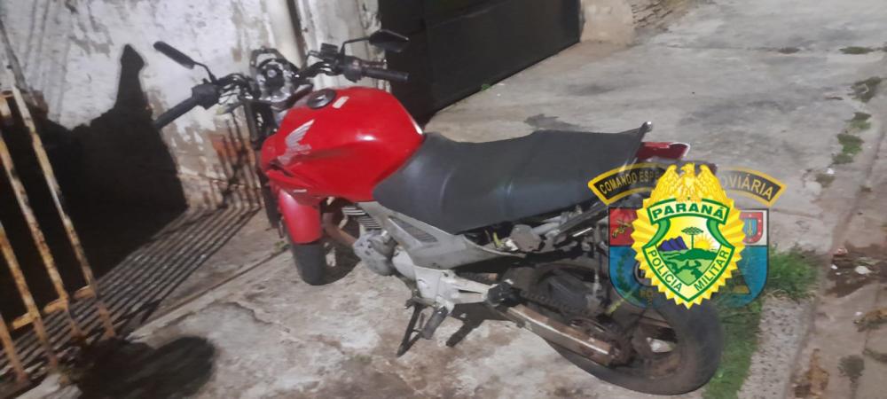 Cavalo na rodovia causa acidente e deixa motociclista ferido na PR-092