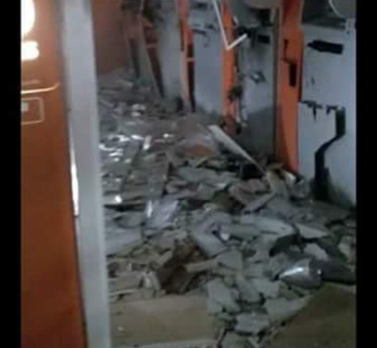 Quadrilha explode agência bancária em Sengés