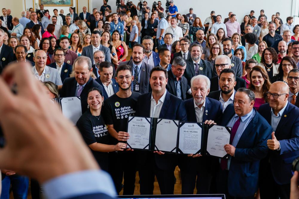 Governo libera R$ 212 milhões para obras e bolsas de estudo nas universidades estaduais