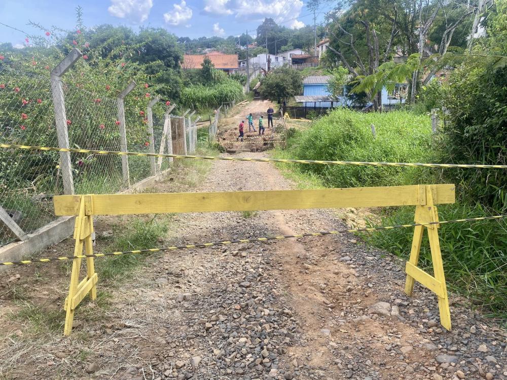 Prefeitura inicia obra para substituir ponte entre os bairros Samambaia e Pedrinhas