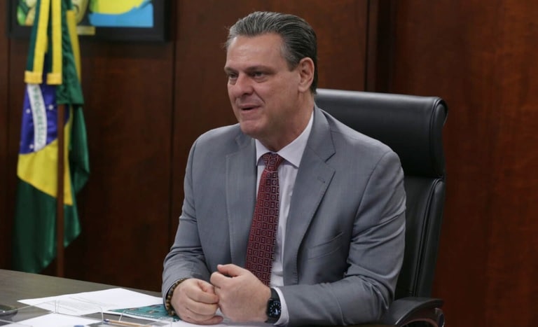 Ministro da Agricultura e Frente Parlamentar se reúnem para discutir auxílio ao agronogócio