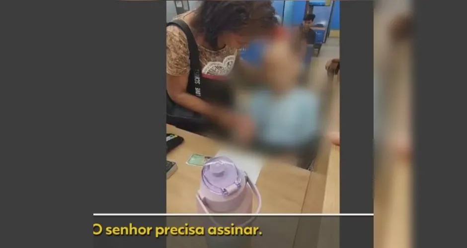 Mulher é presa suspeita de levar o tio morto para sacar empréstimo