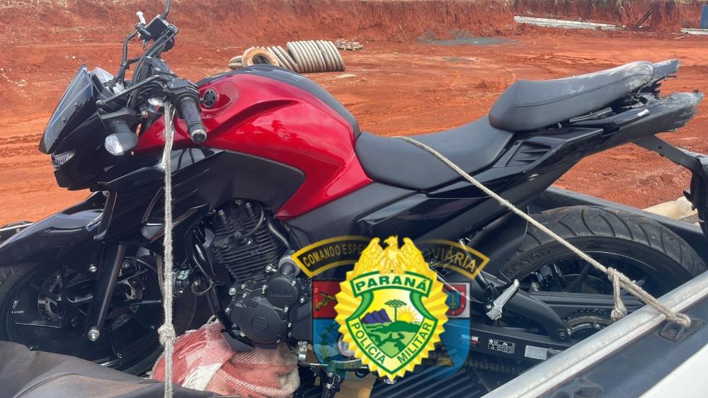 Motociclista bate em barranco e dois ficam feridos no Norte Pioneiro