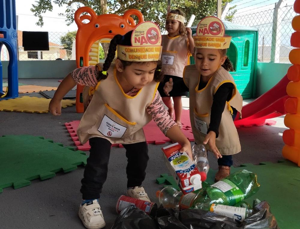 Pais e alunos do Cmei Santa Maria participam de atividades de prevenção a Dengue