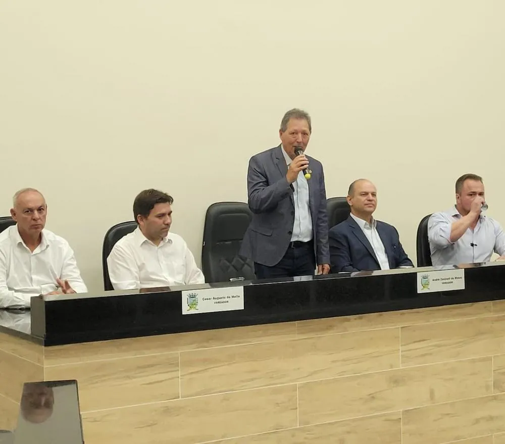 Com presença de secretário estadual Amunorpi reúne dezenas de pessoas em Ibaiti