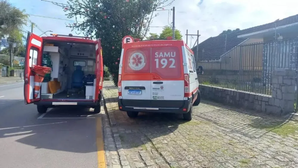 Homem morre após cair do telhado e bater a cabeça