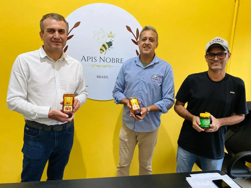 Mel de Arapoti representa o Brasil em Feira Mundial no Canadá