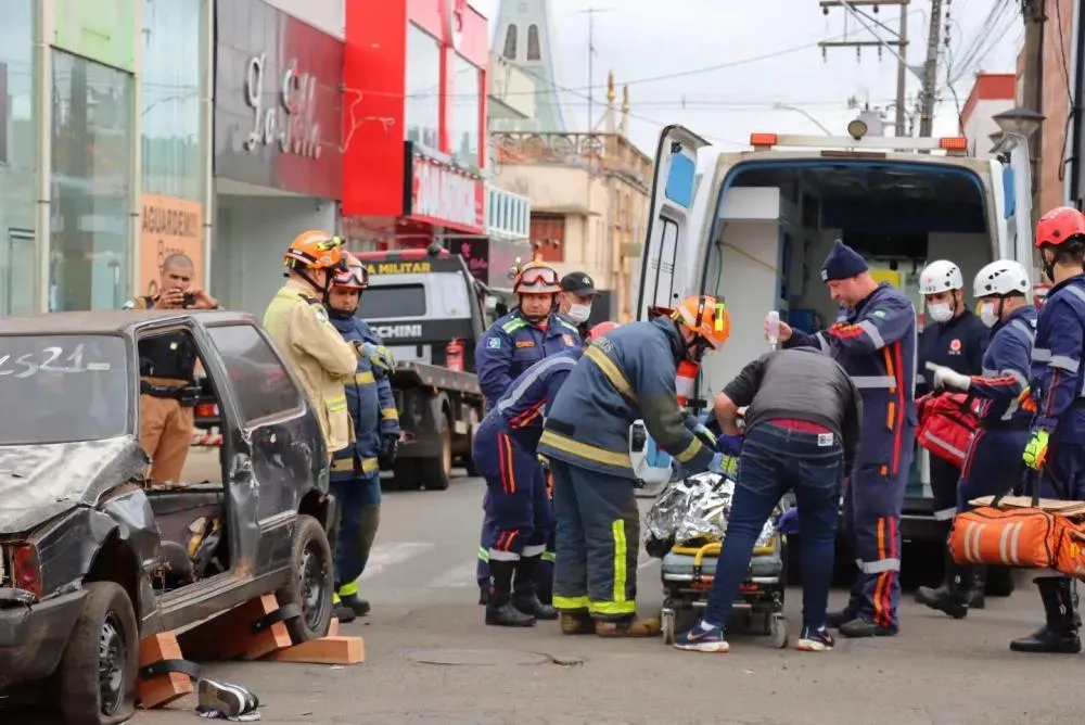 Equipes de socorro de Siqueira Campos realizam simulado de atendimento a acidentes