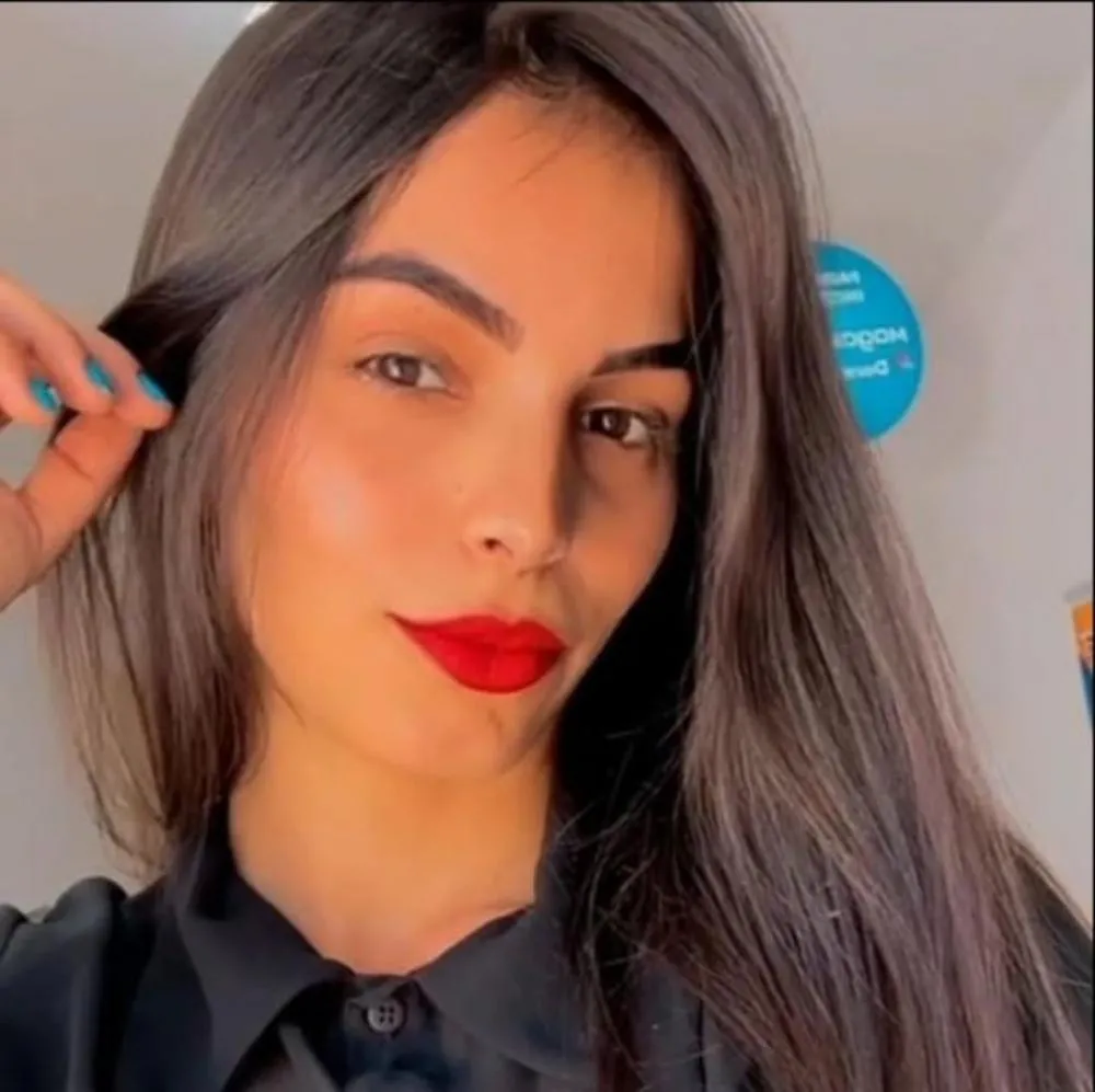 Mulher vai parar na UTI após ter rosto queimado por ácido