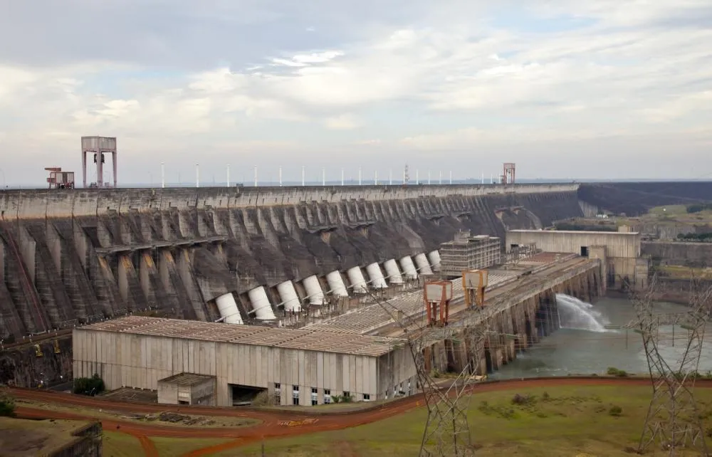 Aos 50 anos Itaipu Binacional realça compromisso com energias renováveis
