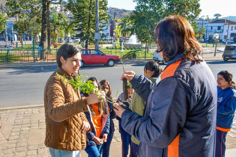 Jaguariaíva Promove Ações de Vacinação e Cuidados com o Meio Ambiente no Fim de Semana