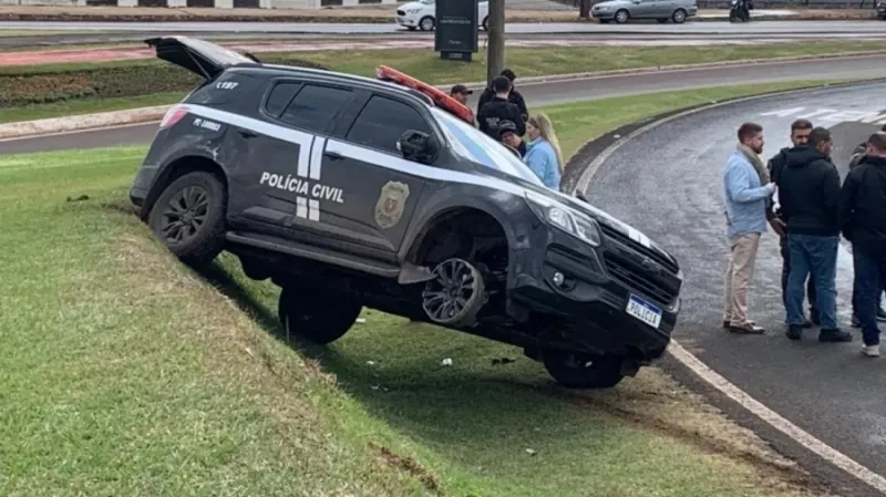 Policial Civil é preso transportando drogas em viatura falsificada