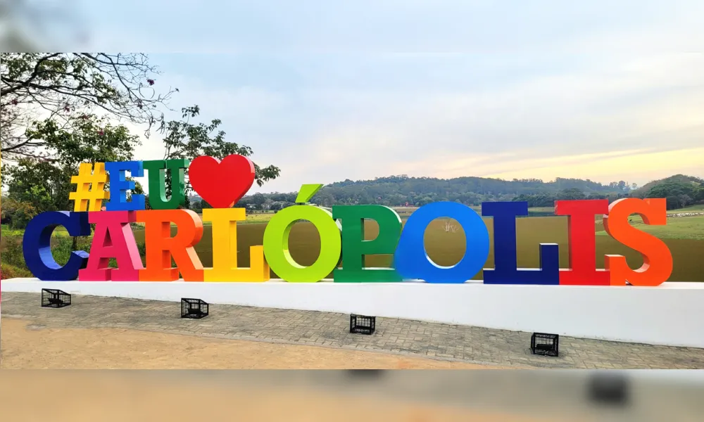 Letreiro turístico em Carlópolis provoca polêmica e chega à Justiça Eleitoral