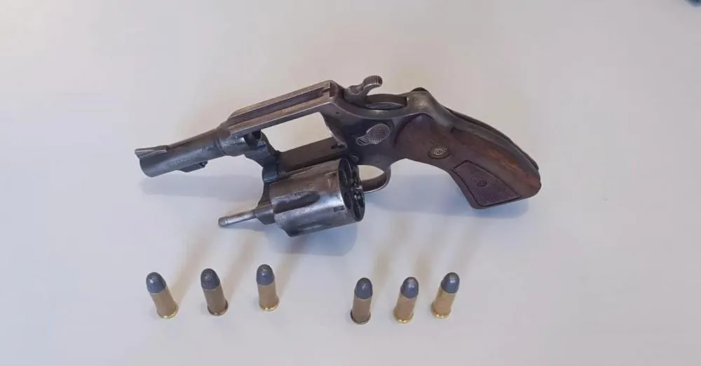 Aluno é apreendido com revólver em escola do Norte Pioneiro