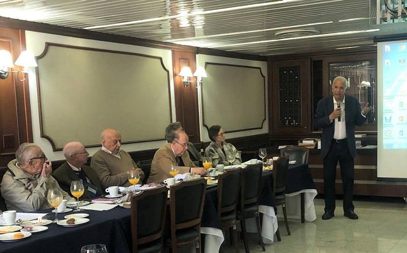 Professor Oriovisto fala sobre sua candidatura ao Senado aos membros da APL