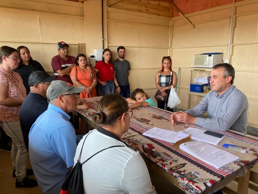 Prefeito de Arapoti assina doação de terrenos para as primeiras casas populares