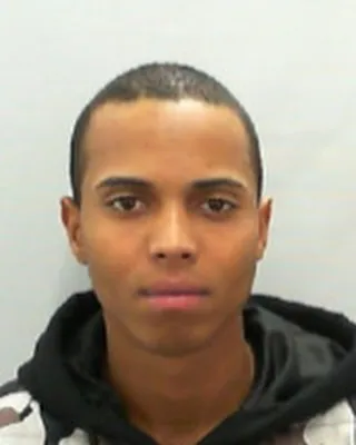 Polícia procura homem condenado por estuprar criança